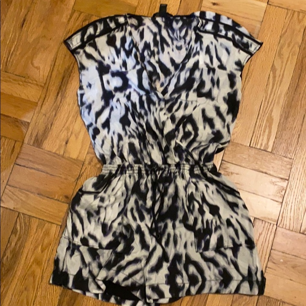 Kenneth Cole Romper
